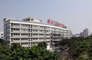 中共中央總書記胡錦濤同志蒞臨廈門市留學生創(chuàng)業(yè)園并參觀我司自主研發(fā)的膜分離設備
